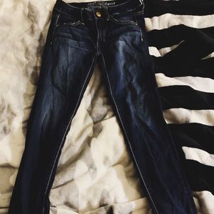 American eagle darkwash jeans